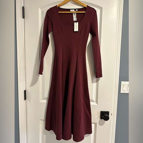 NWT Babaton Leda Ponte Dress in Sumac Burgundy XS - Picture 2 of 11